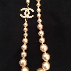 Chanel faux Pearl necklace